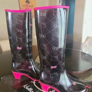 Hello Kitty rain boots with heel